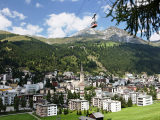 Davos Klosters - bývalé klimatické lázně vozí letní hosty lanovkami zdarma